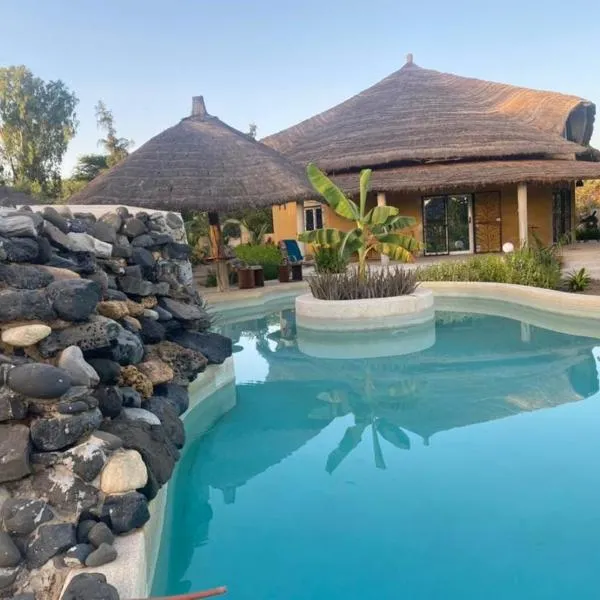 Villa avec piscine à Ndangane, hôtel à Poundiougne