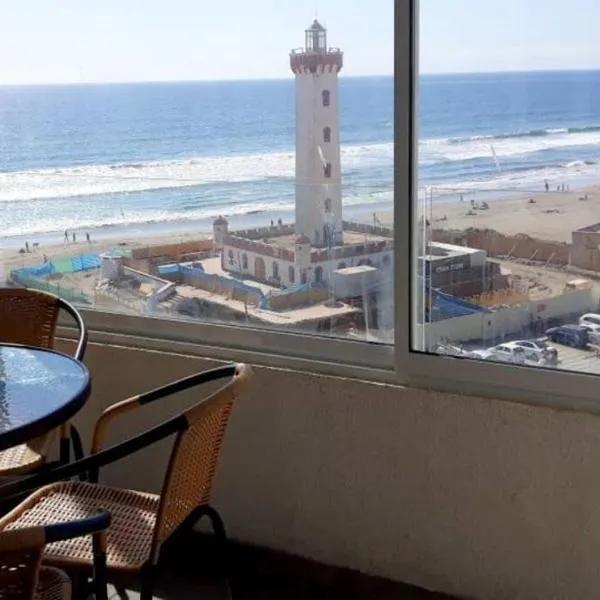 Depto. frente a la playa con hermosa vista al mar y faro La Serena, hotel en La Serena