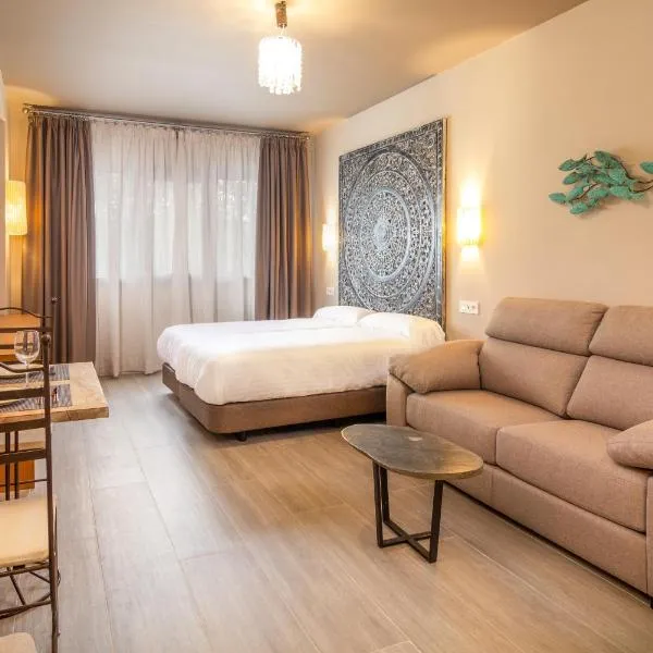 Apartamentos Sevilla Este by QHotels, хотел в Севиля