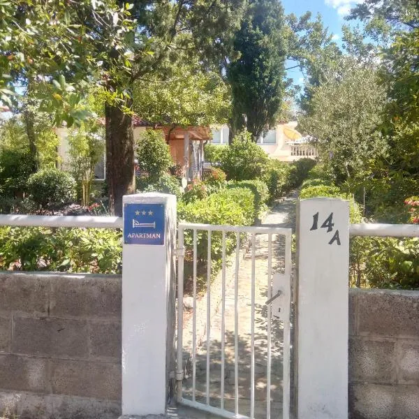 Apartmani "Oštro" Crikvenica, ξενοδοχείο σε Kraljevica