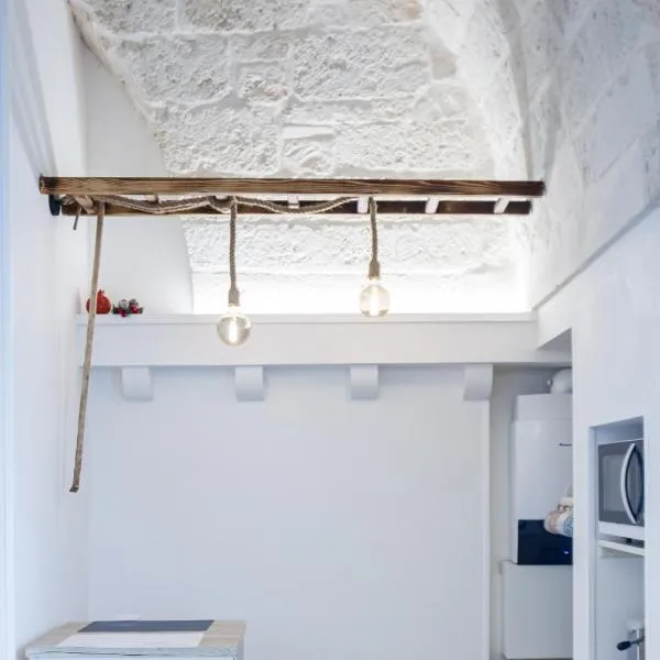 Suite Dantè - Typical Apulian Rooms, hotel v destinaci Cisternino