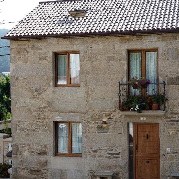 Casa de Chica Ecoturismo, hotel en Lousame