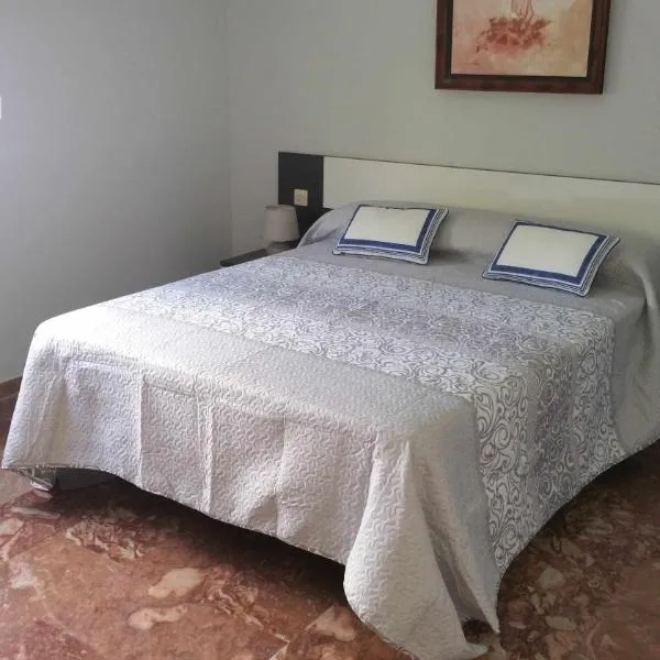 Sauces - parking gratis - climatizado, ξενοδοχείο σε Jaén