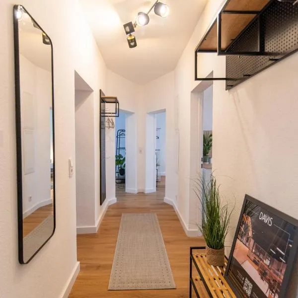 Peter Apartments - Wohnung 90qm, 3 Schlafzimmer, Küche, Wohnzimmer, Balkon, Netflix, hotel in Fulda
