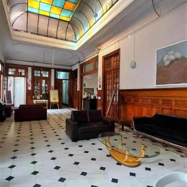 1900 Backpacker's Hostel, hotell i Lima