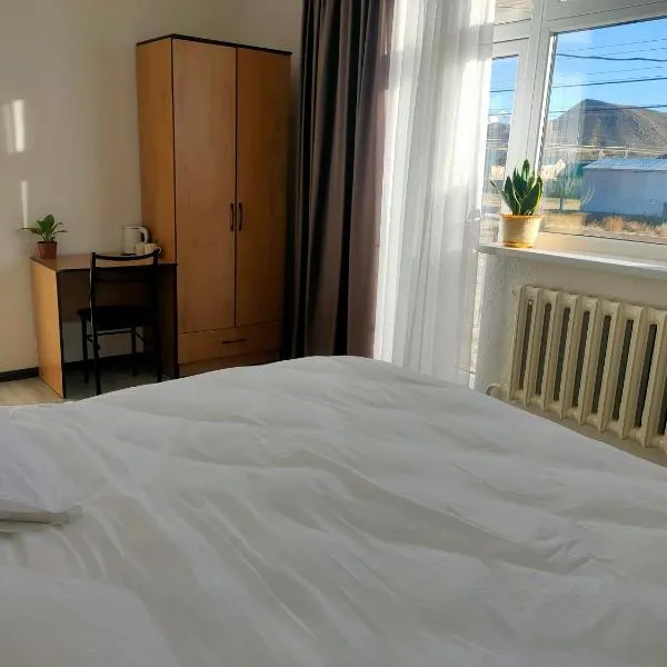 The Lake Townhouse, hotel v destinaci Cholpon-Ata