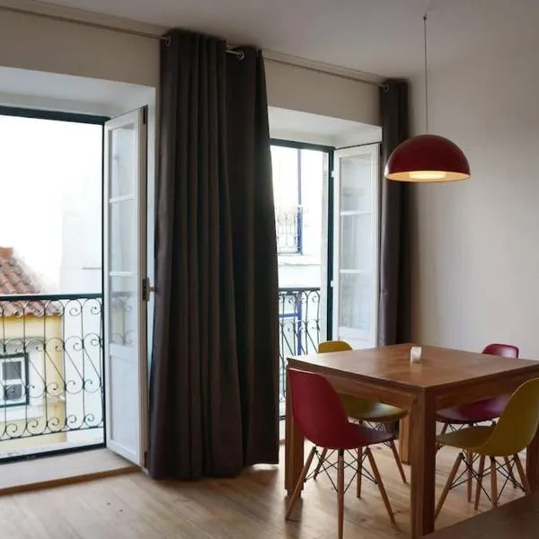 Two Bedroom Apt in Historic location! Close to the River