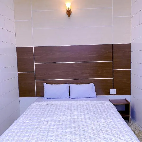 Khách sạn Ngọc Bích 2, Hotel in Thôn Tân Hội