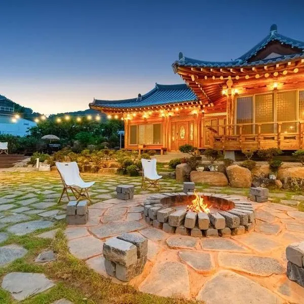 Ellon Hanok Pension, hotel v destinaci Josu