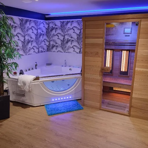 Love Story Chalet avec jacuzzi et sauna: Criquebeuf-sur-Seine şehrinde bir otel