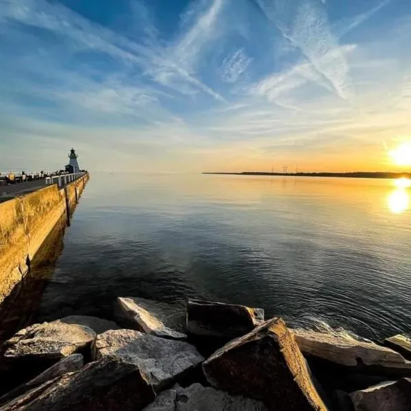 Luxe Lodges on Lake Erie, hotel v destinaci Port Dover