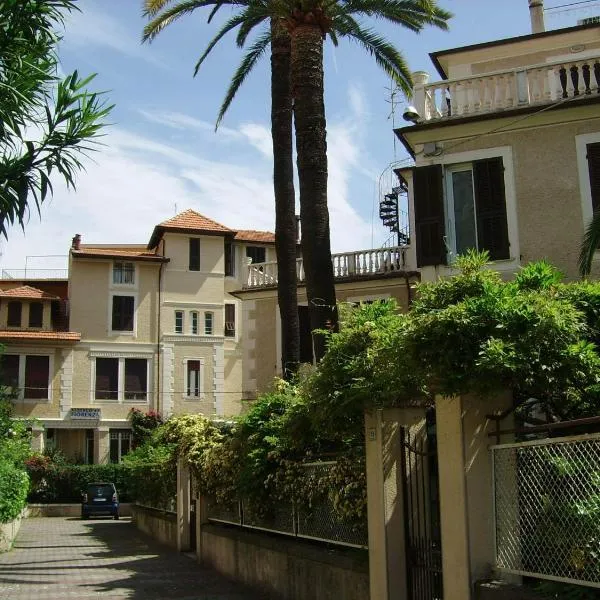 Albergo Fiorenza & Banksia Meublè, hotel v destinácii Alassio