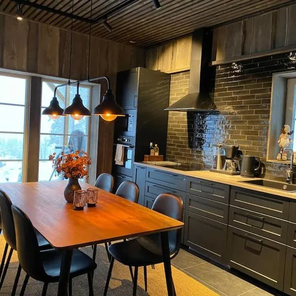 Modern Stuga med Ski Lodge känsla, hotel v destinaci Järvsö