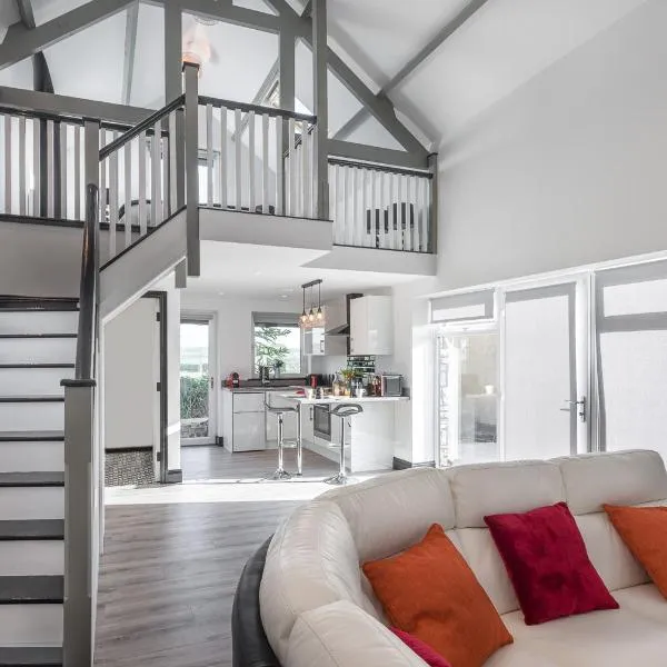 Curragh House Lodges, hotel v destinaci Kinsale