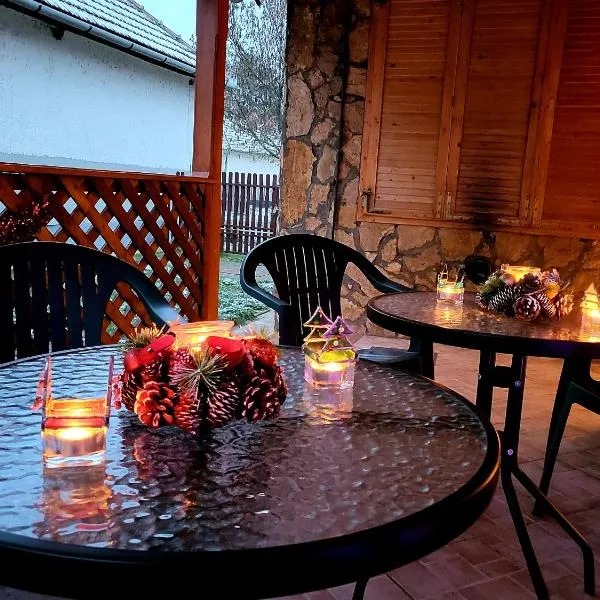 WatAir House Apartman Sarud, hotel v destinaci Sarud
