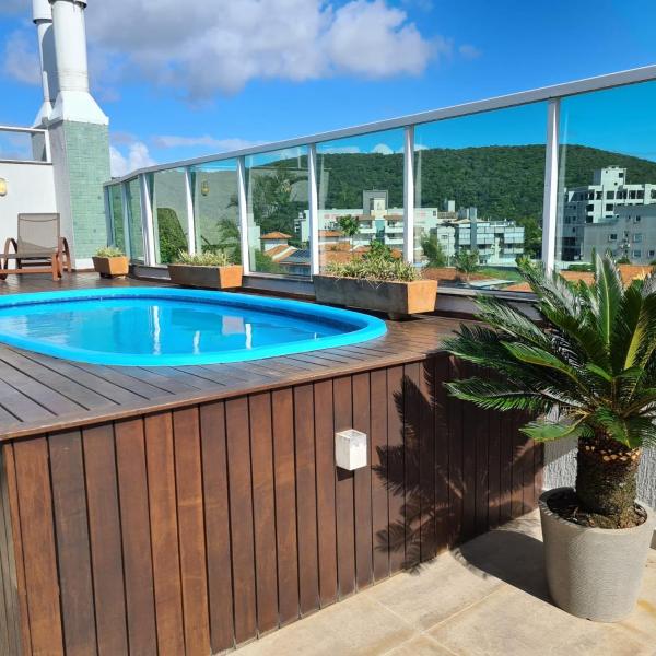 Cobertura com Piscina 50 mt do Mar