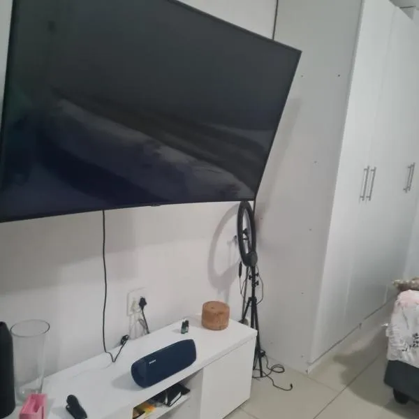 Elikem Properties โรงแรมในเคปทาวน์