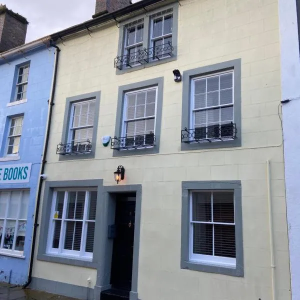 6 Church Street, Whitehaven - Perfect deployment location for Coast to Coast cyclists & hikers、ホワイトヘイブンのホテル