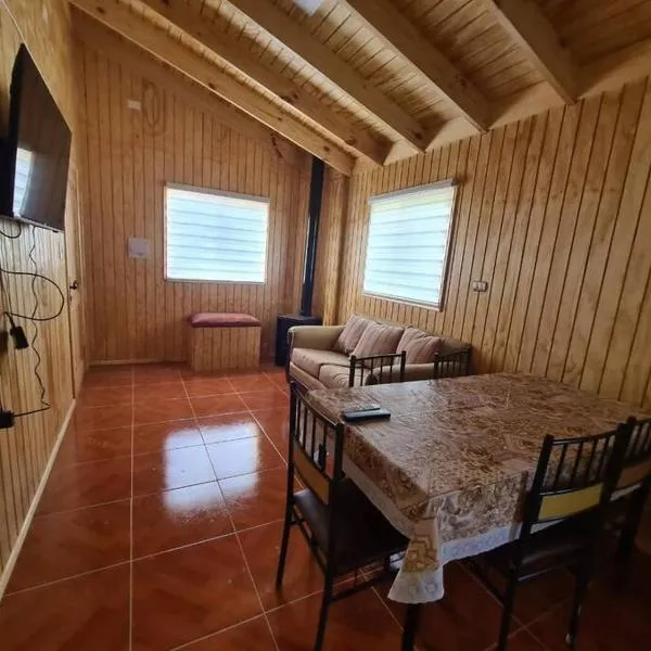 Cabaña en Bahía Murta, equipada para 4 personas, hotel em Puerto Tranquilo