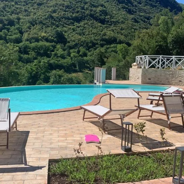 Agriturismo Pompagnano, hotel in Messenano