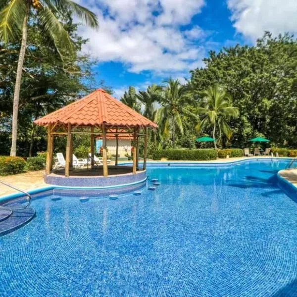 Lovely Condo closed to Manuel Antonio beach、ケポスのホテル