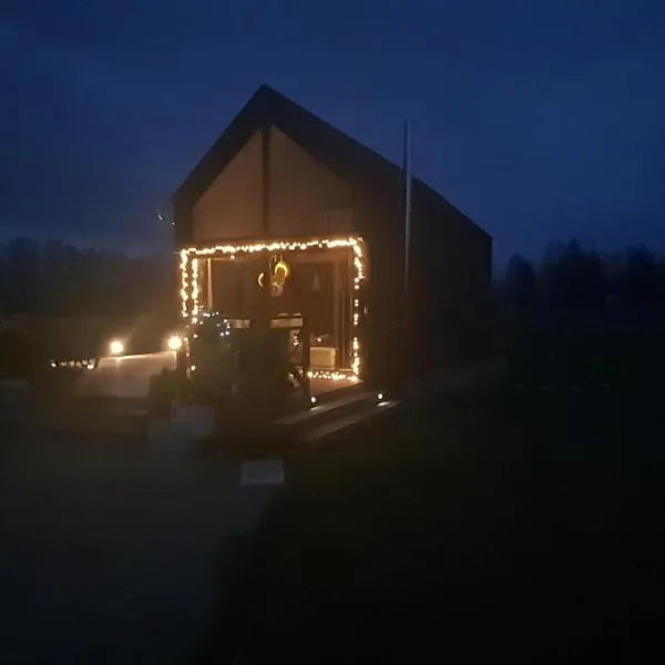 Domek mazurski całoroczny nad jeziorem z Sauną fińską I Jacuzzi SPA、パシムのホテル