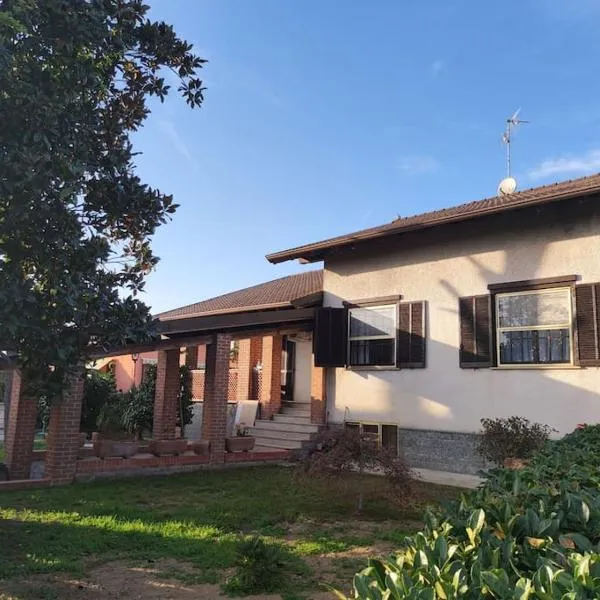La casa della Nonna, hotel v destinaci Gambolò