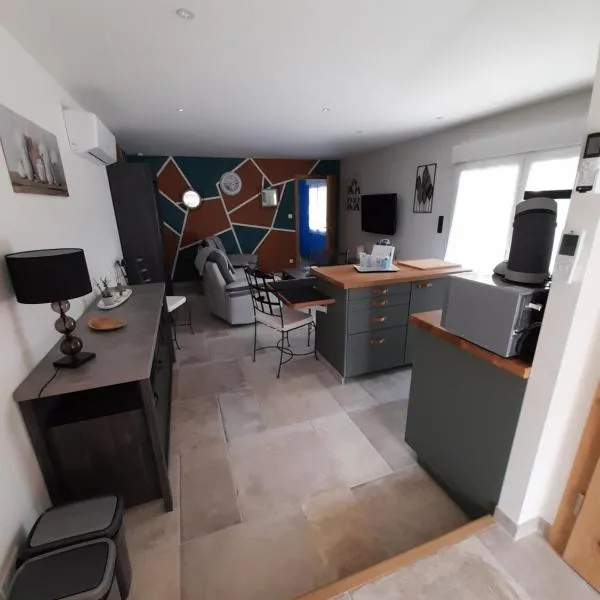 Au fil du bois, Hotel in Contrexéville