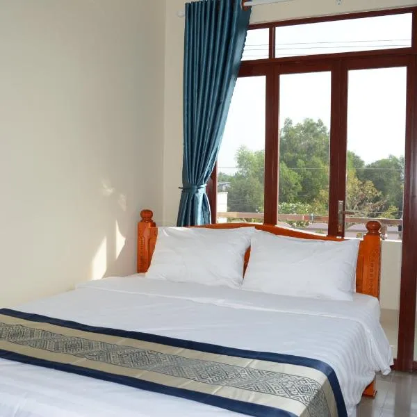 NGOC LINH MOTEL, hotelli kohteessa áº¤p VÄ©nh ÃÃ´ng