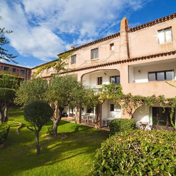Residence La Rosa, hotel u gradu Porto San Paolo