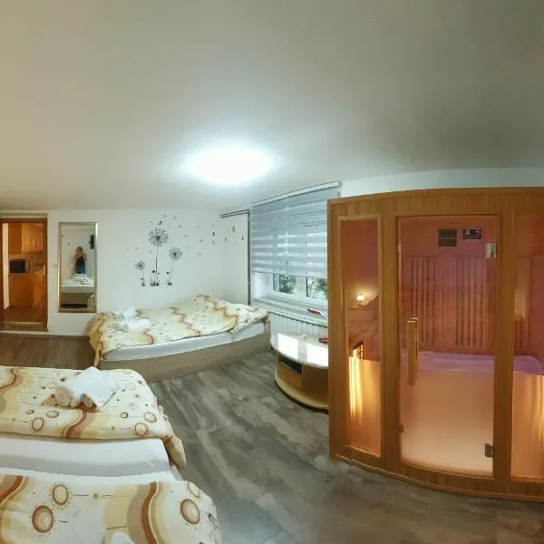 Apartma na Ravnicah, hotel v mestu Cerkno