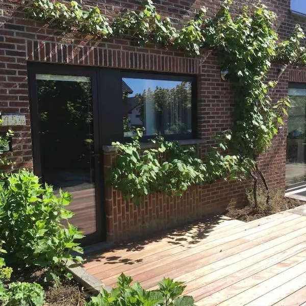 'het T-huisje' volledig ingerichte studio, hotel in Leuven
