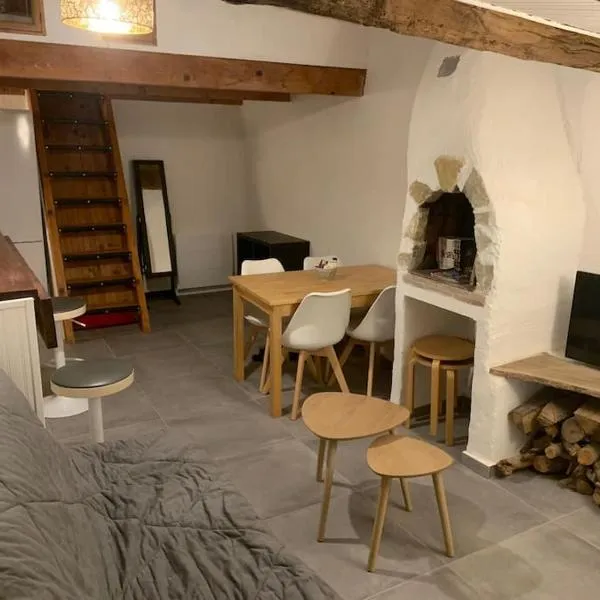 Superbe duplex vue montagne., hotel en Gréolières