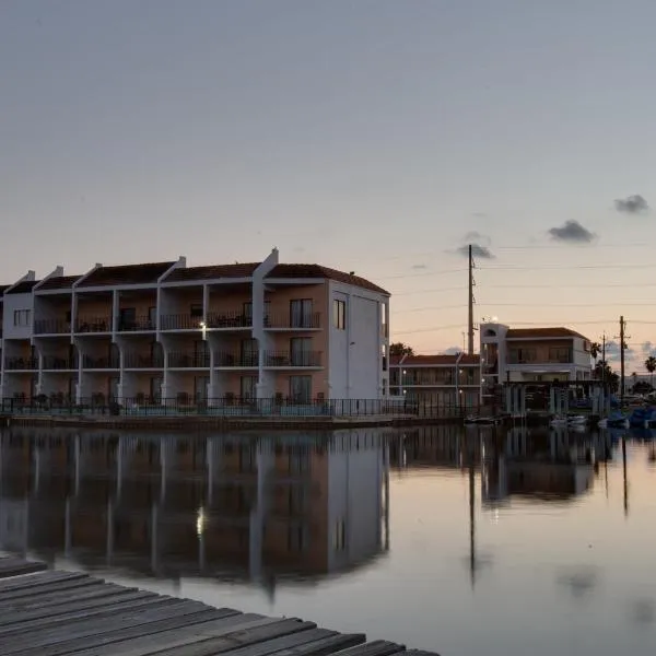 WindWater Hotel and Marina, готель у місті Порт-Ізабел