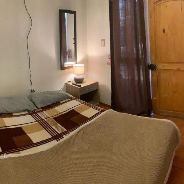 Casa R, hotel v mestu Calama
