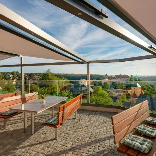Hotel Zur Aussicht, hotel v destinaci Hohnstein