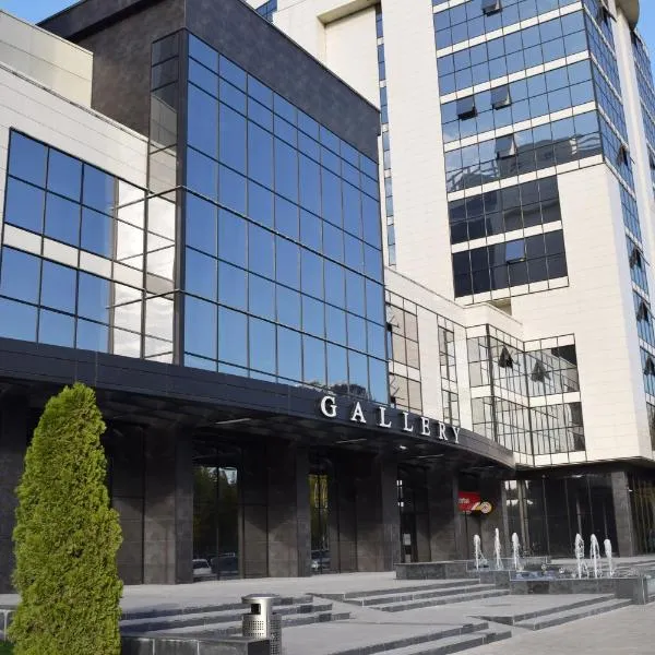 2 Bed apartment in the center city, hotel in Bishkek