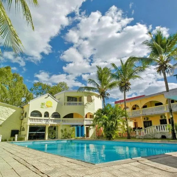 New Park Resort, hotel in Ambondro