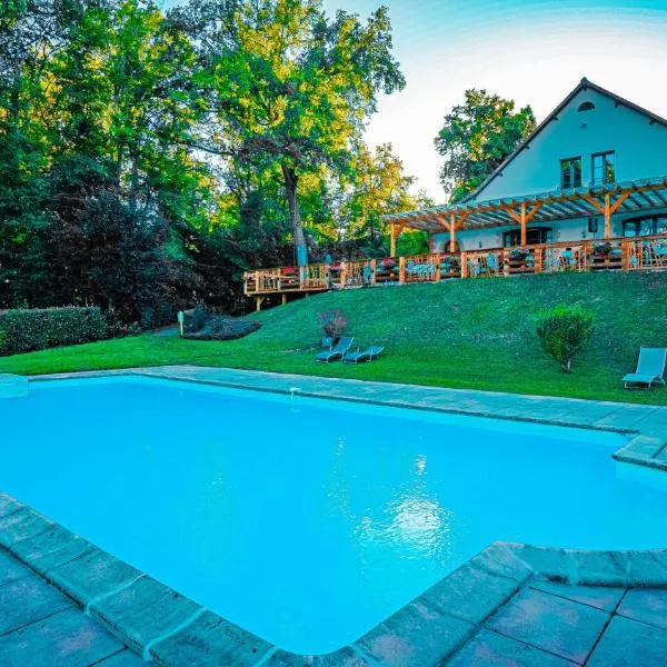 Le Chalet Montégut – hotel w mieście Moulins
