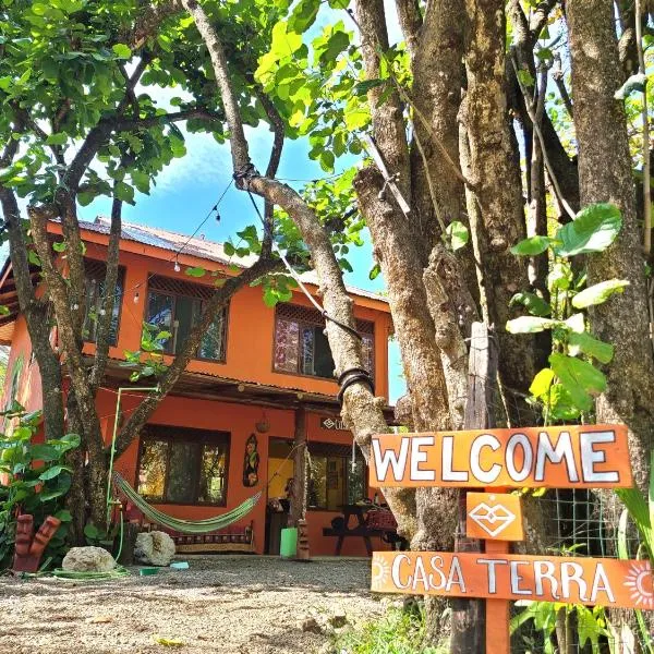 Casa Terra Hostel, hotel v destinaci Sámara