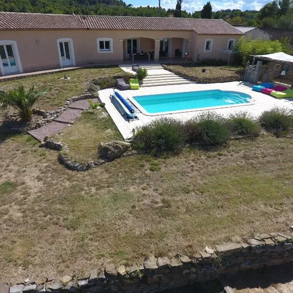 B&B BonjourSoleil, hotel v destinácii Tourouzelle