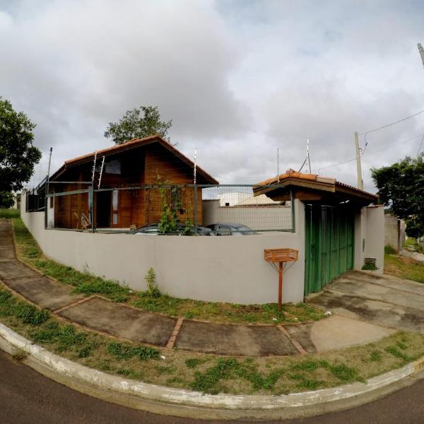 Casa em Brotas com Piscina e Churrasqueira