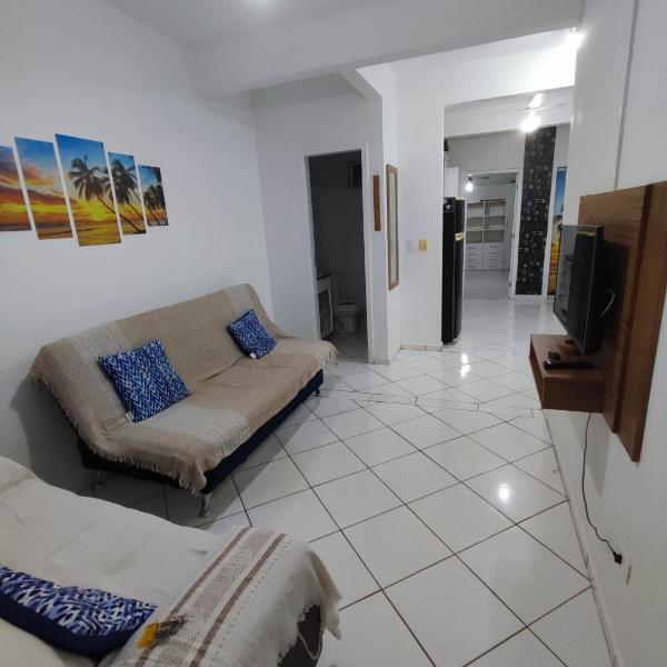 APARTAMENTO COQUEIROS A 1 QUADRA DO MAR