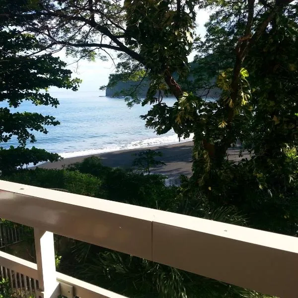 Toupidek-sur-la-Plage, hotel u gradu Arue