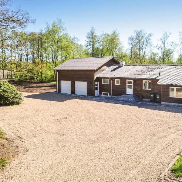 Five-Bedroom Holiday Home In Kibak, hotel in Ørbæk