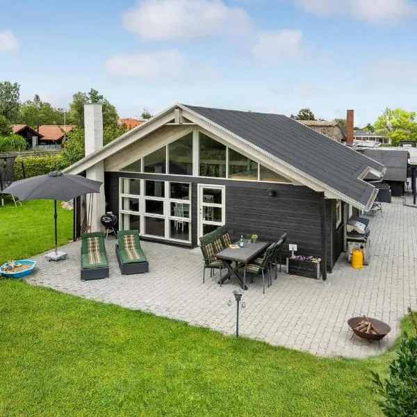 Beautiful Home In Børkop With Kitchen, hotel v destinaci Børkop