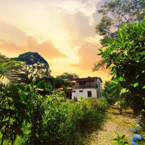 Espectacular Casa-Bonobo house al lado del rio, hotell sihtkohas Acacías