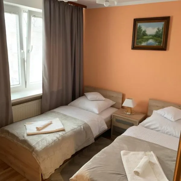 Apartament Praski 5 minut od metra i starego miasta spacerem do zoo i Konesera, hôtel à Varsovie