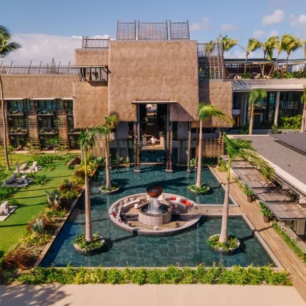 LUX* Grand Baie Resort & Residences, hotel in Grand Baie