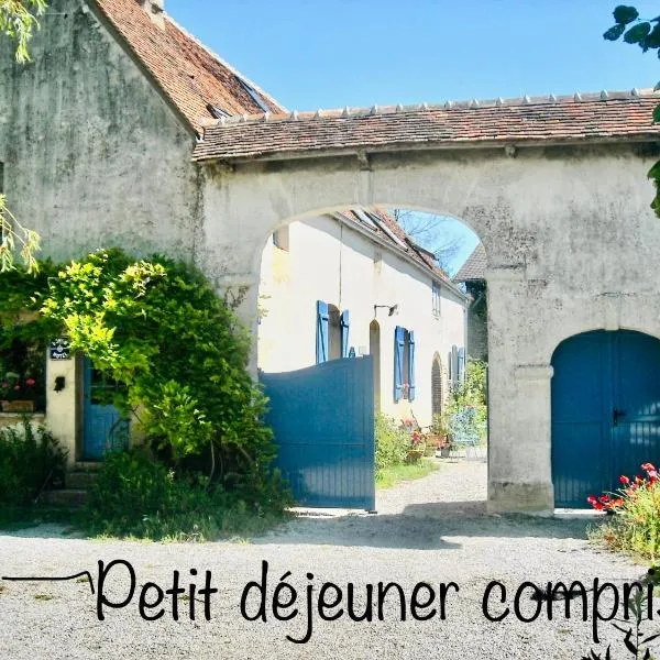 Chambres d'Hôtes des Grands Prés, hotel in Saint-Christophe-le-Jajolet